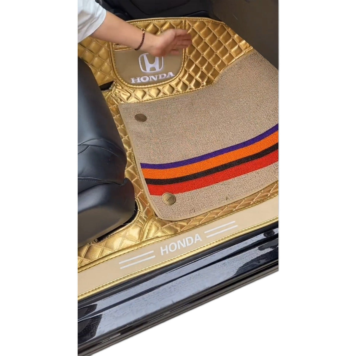 Alfombras impermeables dobles hechas de cuero ecológico artificial personalizada para Auto (A Medida exacta)